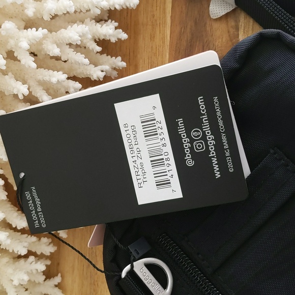 Baggallni ๐ฅ NWT ๐ฅ fanny pack and/or crossbody bag. Band NEW! A+! - Picture 6 of 13